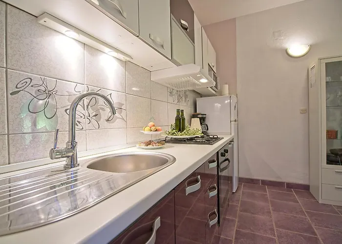 Apartment Neppa Postira