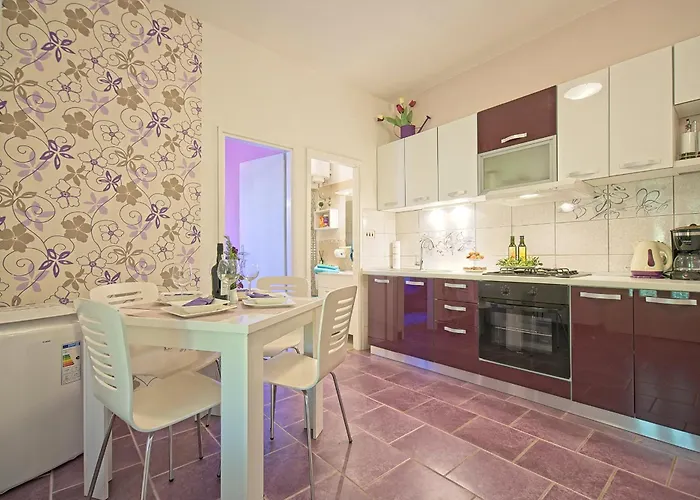 Neppa * פוסטיר